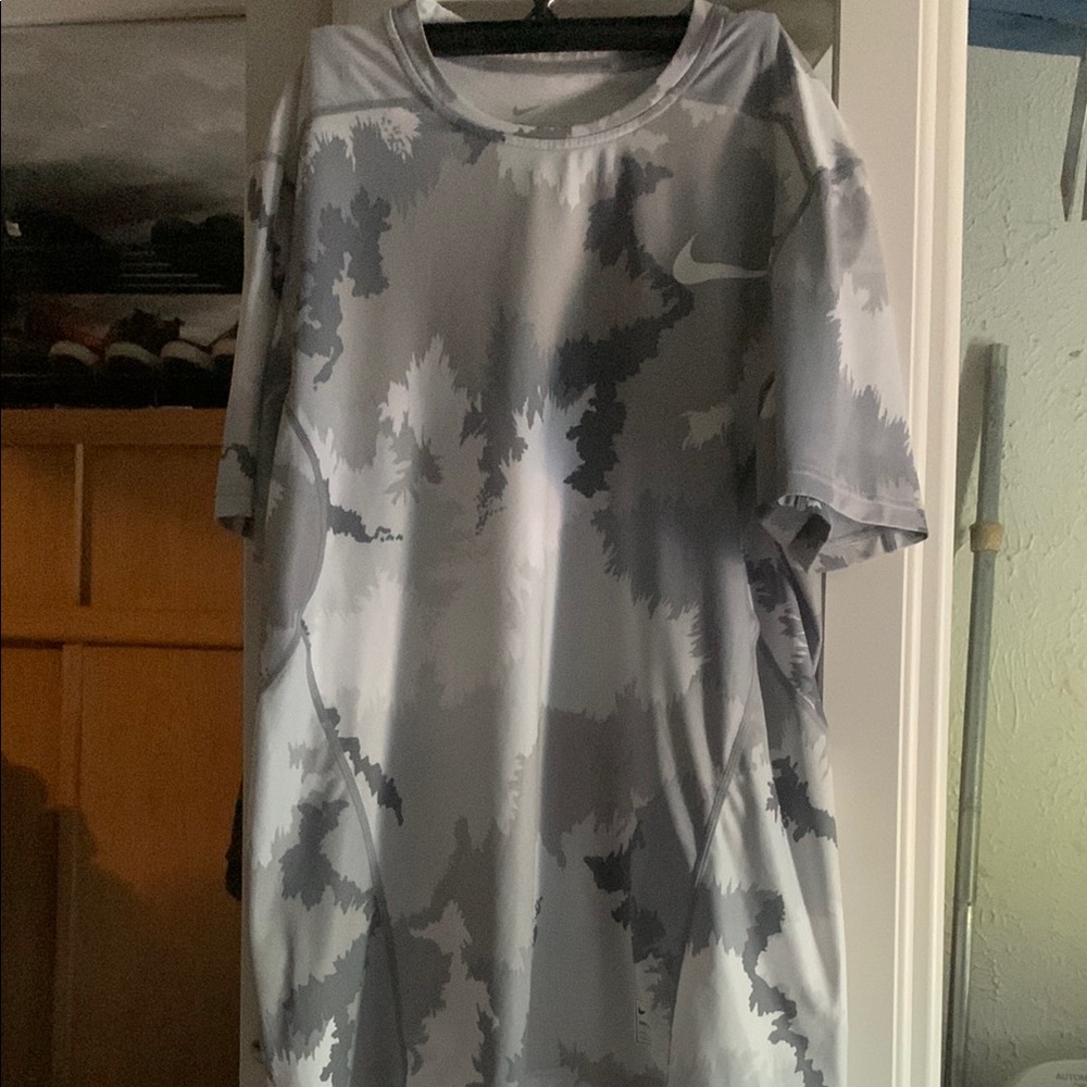 Nike Gray Short Sleeve Tee for Casual Comfort